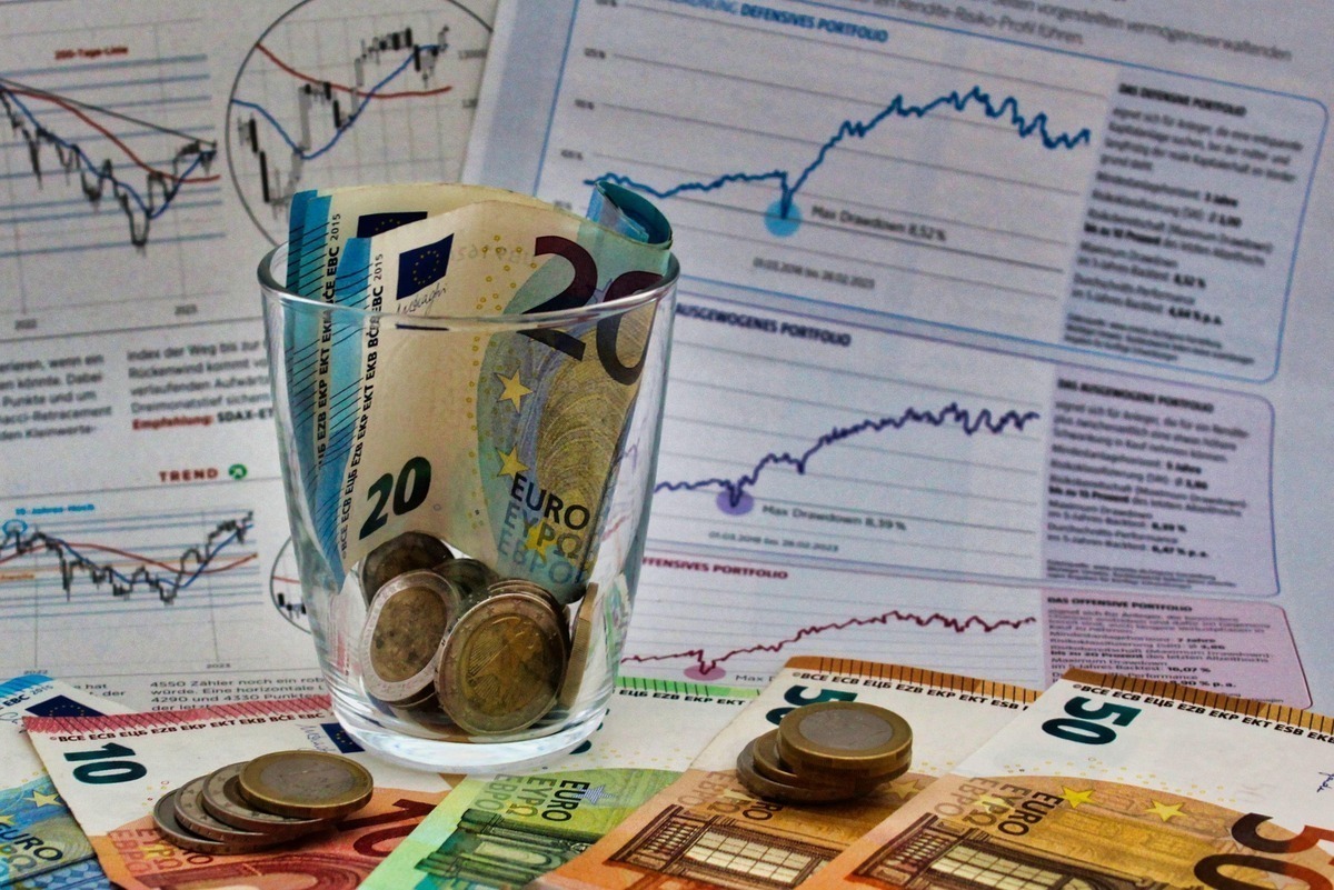 Umfassender Marktbericht zum Immobilienmarkt in Husum: Angebotslage, Nachfragesegmente, Lagequalitäten und Stadtentwicklung – ergänzt um Kennziffern und offizielle Marktberichte.